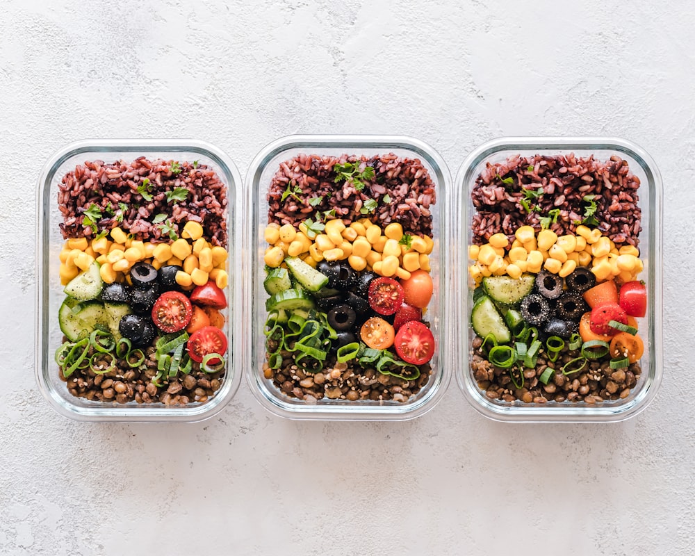 Nutritionist providing guidance